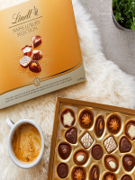 Lindt Swiss Luxury Selection 195g - Best Price in Bangladesh | Shampoobd
