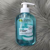 Garnier Aloe Refreshing Gel Wash clean and clear face wash