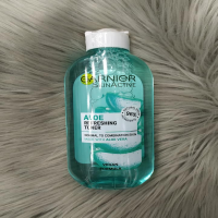 Garnier Aloe Refreshing Face Toner 200ml - Deeply Hydrates and Refreshes Your Skin