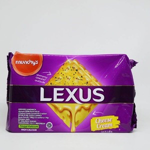 Munchy's Lexus Cheese Cream 285G: Indulge in Creamy Cheese Delights