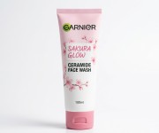 Garnier Sakura Glow Ceramide Face Wash