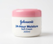 Johnson's 24-Hour Moisture Soft Cream