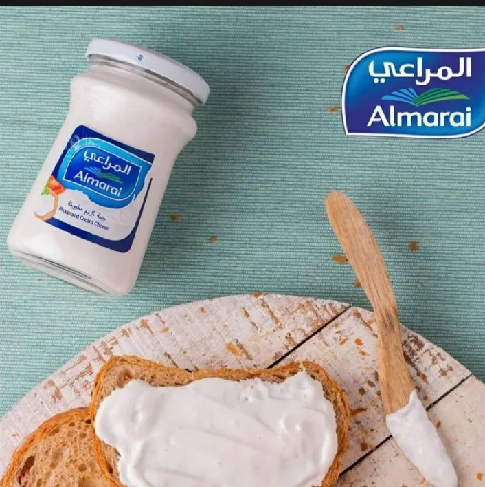 Almarai Spreadable Cream Cheese Jar 900g