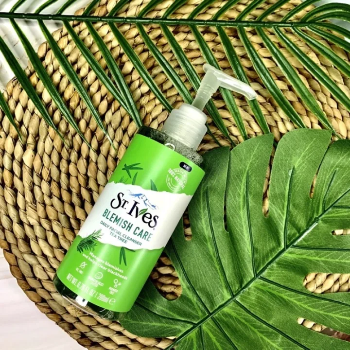 St. Ives Blemish Care Tea Tree Face Wash 200ml
