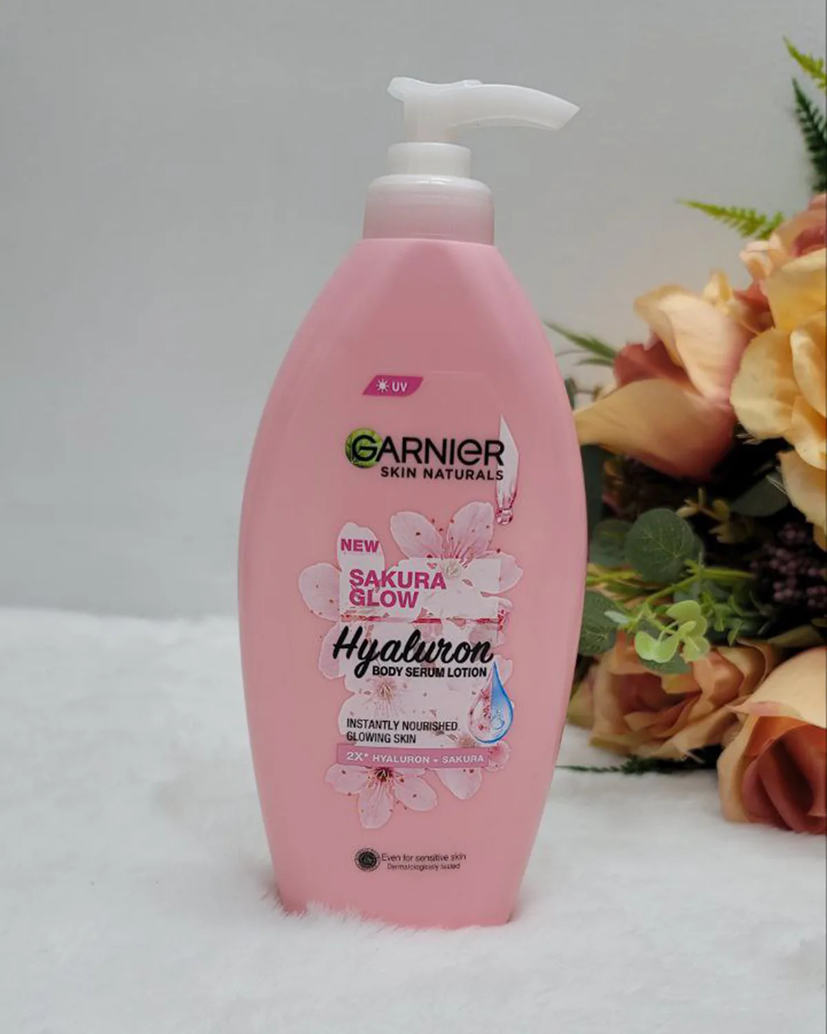Garnier Sakura Glow Hyaluron Body Serum Lotion