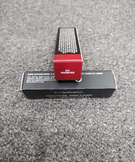 Mac Replica Lipstick - Russian Red: Get the Perfect Shade and Long-Lasting Color