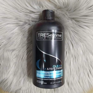 TRESemme Deep Cleansing Shampoo: Cleanse and Replenish for Revitalized Hair