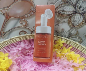 ZM Vitamin C Foaming Face Wash, Brightens Skin